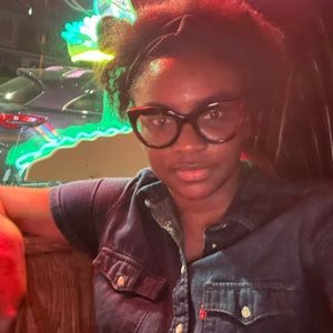 Meet your Posher, Raya